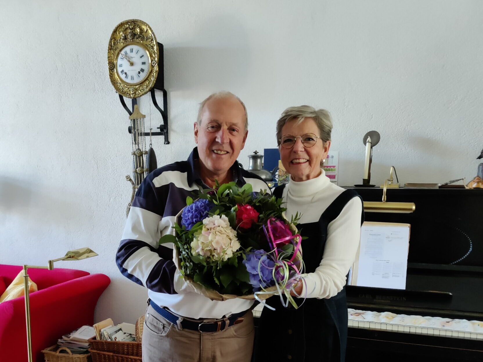 Bloemen voor 80-jarige Rolf van der Loo